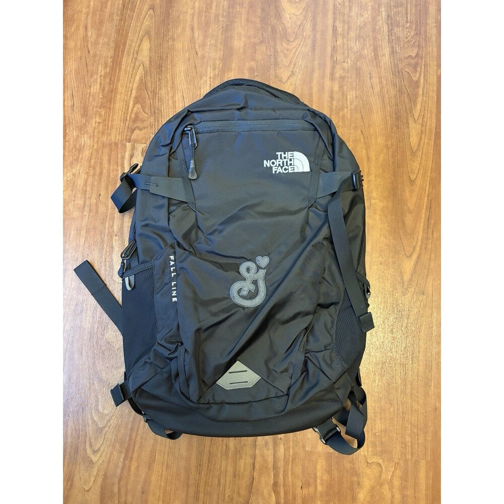 THE NORTH FACE FALL LINE BACKPACK IN BLACK General Mills Embroidered logo